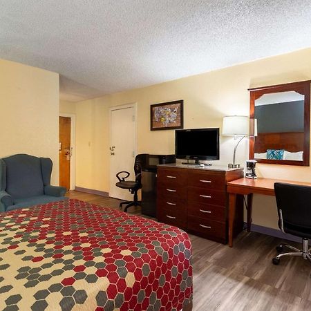 Econo Lodge Gallup Bagian luar foto