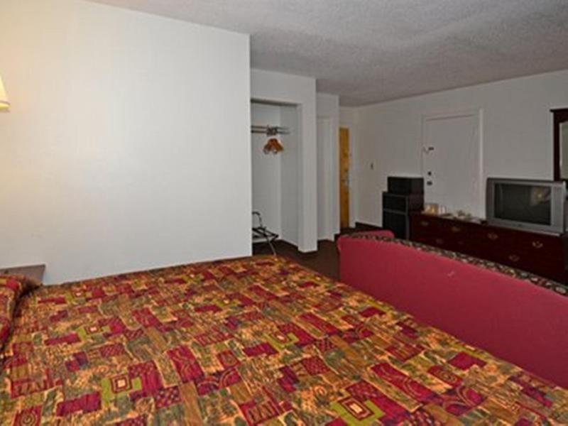 Econo Lodge Gallup Bagian luar foto